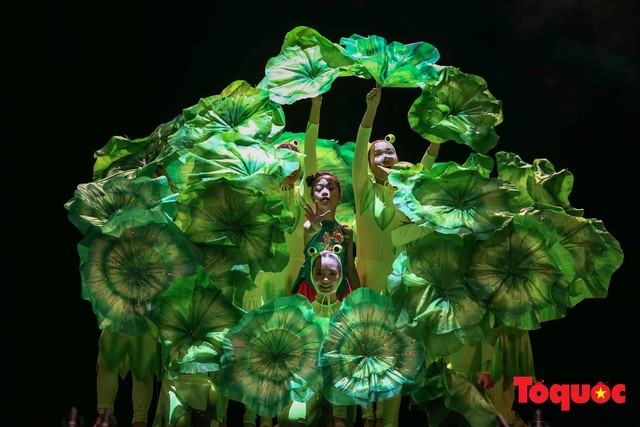 Gần 100 vũ công nhí biến hóa kì ảo trong “Sắc Màu Tuổi Thơ” - Ảnh 14.