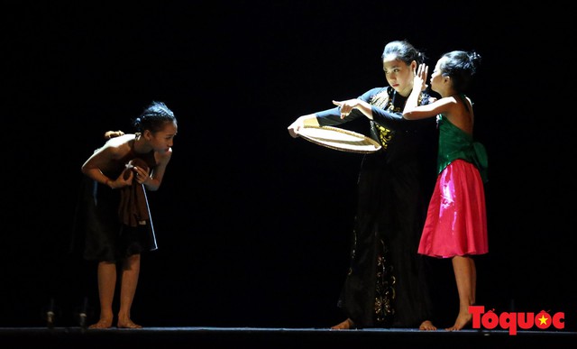 Gần 100 vũ công nhí biến hóa kì ảo trong “Sắc Màu Tuổi Thơ” - Ảnh 16.