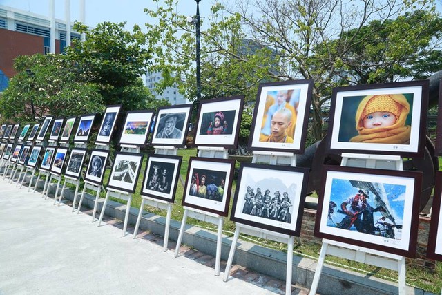 Triển lãm ảnh nghệ thuật Lâm Đồng đổi mới và phát triển - Ảnh 1.