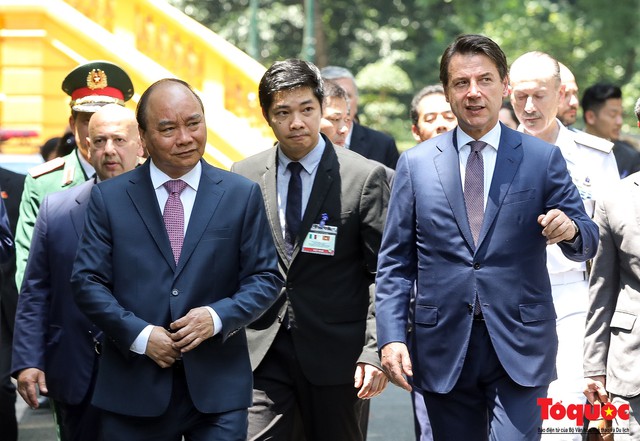 Hình ảnh lễ đón chính thức Thủ tướng Cộng hòa Italy Giuseppe Conte đến thăm Việt Nam - Ảnh 6.