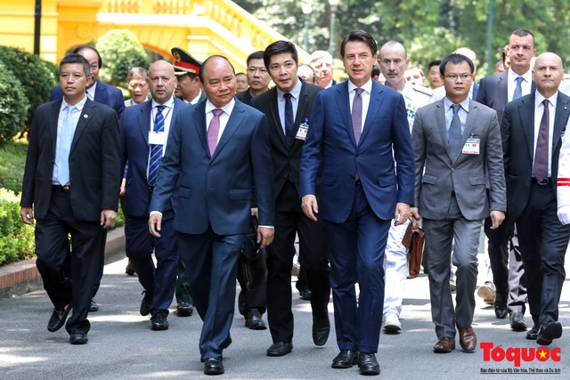 Hình ảnh lễ đón chính thức Thủ tướng Cộng hòa Italy Giuseppe Conte đến thăm Việt Nam - Ảnh 7.