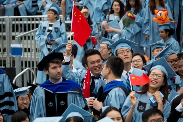 Du học sinh Trung Quốc tại Mỹ đang chịu đựng sóng gió đến mức độ nào? - Ảnh 1.