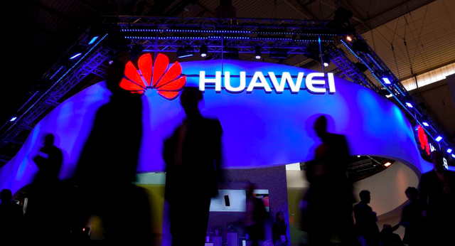 Báo động đỏ chia rẽ toàn cầu từ thoả thuận bất ngờ giữa Nga và Huawei? - Ảnh 1.