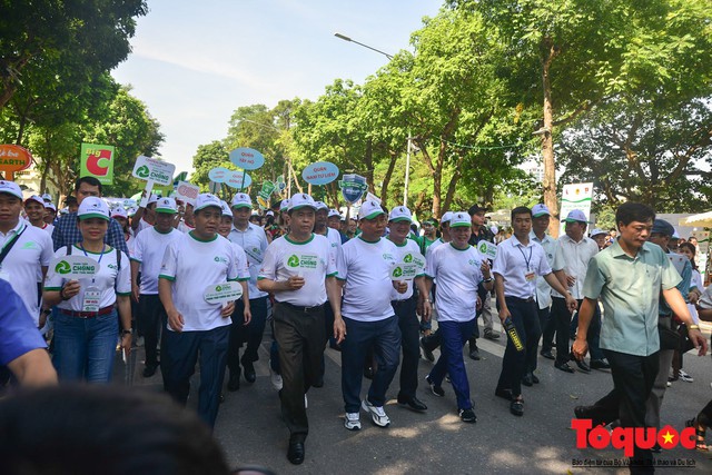 Thủ tướng Nguyễn Xuân Phúc phát động toàn quốc chống rác thải nhựa - Ảnh 8.
