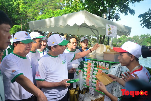 Thủ tướng Nguyễn Xuân Phúc phát động toàn quốc chống rác thải nhựa - Ảnh 11.