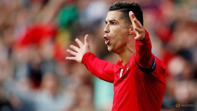 HLV Bồ Đào Nha lên tiếng về thực lực đỉnh cao của Ronaldo - Ảnh 1.