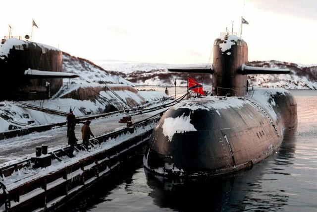 Dày đặc bí ẩn xung quanh tàu ngầm vừa gặp nạn của Nga - Ảnh 1.
