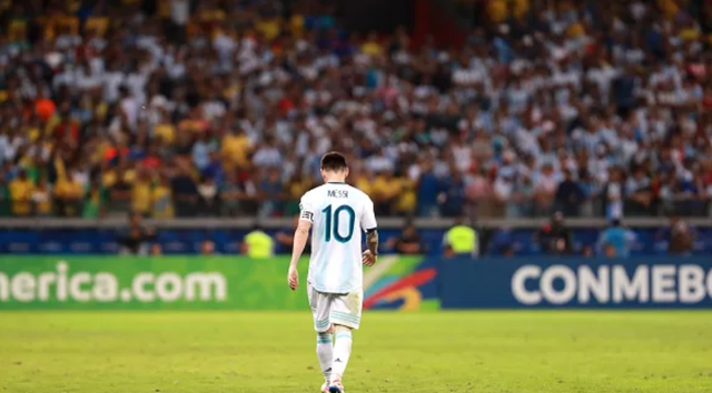 Thống kê bất ngờ chỉ ra vai trò bị bông hứng lỗi của Messi cho tuyển Argentina - Ảnh 1.