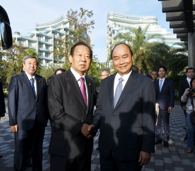 Thủ tướng Chính phủ Nguyễn Xuân Phúc tiếp Tổng thư ký Đảng Dân chủ Tự do Nhật Bản, Chủ tịch Liên minh Nghị sỹ hữu nghị Nhật – Việt - Ảnh 1.