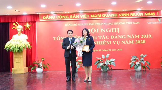 Đảng bộ Vietcombank tổ chức Hội nghị tổng kết công tác Đảng năm 2019 và triển khai nhiệm vụ năm 2020 - Ảnh 5.