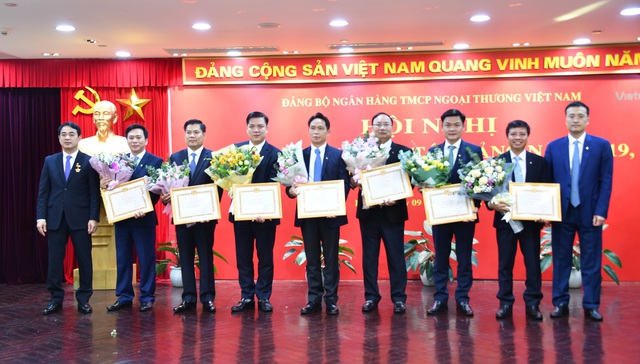 Đảng bộ Vietcombank tổ chức Hội nghị tổng kết công tác Đảng năm 2019 và triển khai nhiệm vụ năm 2020 - Ảnh 6.