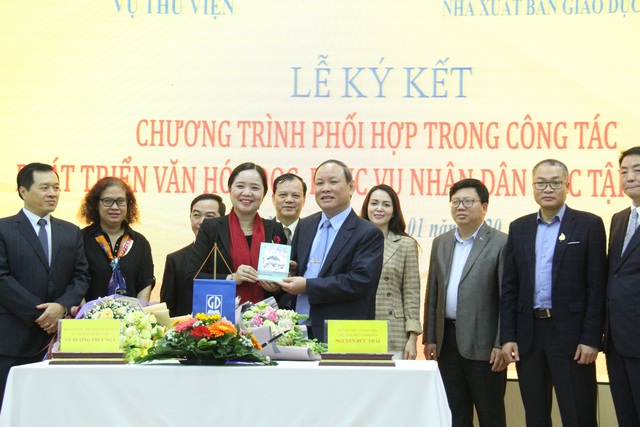 Phối hợp phát triển văn hóa đọc, phục vụ học tập suốt đời của người dân - Ảnh 3.