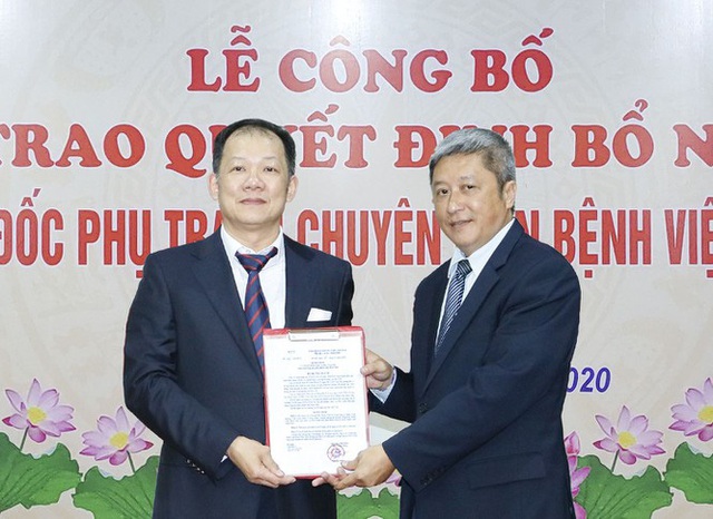 Tổng cục Hải Quan, Bệnh viện Bạch Mai bổ nhiệm lãnh đạo - Ảnh 2.