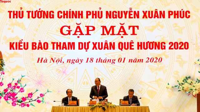 Thủ tướng Nguyễn Xuân Phúc: Kiều bào đóng góp cho nước sở tại là vì lợi ích cho bà con, cho bạn bè quốc tế và cho chính quê hương - Ảnh 1.