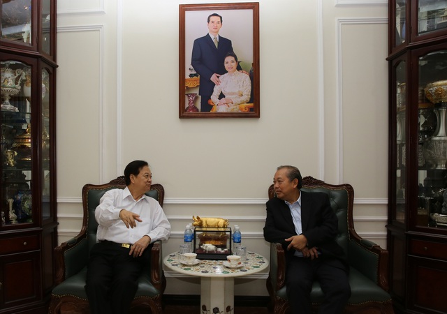 Phó Thủ tướng chúc Tết nguyên Chủ tịch nước Trương Tấn Sang, nguyên Thủ tướng Nguyễn Tấn Dũng - Ảnh 2.