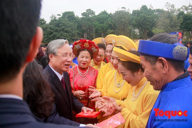 Lãnh đạo Đảng, Nhà nước, dâng hương, trồng cây đầu xuân tại Hoàng Thành Thăng Long - Ảnh 12.