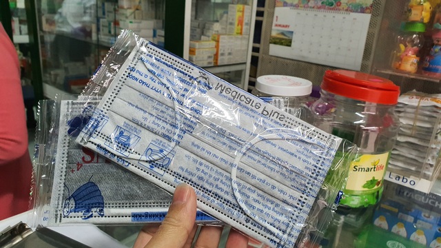 Giữa “bão giá” khẩu trang, đại diện một nhà thuốc ở Đà Nẵng có chia sẻ ấm lòng  - Ảnh 2.
