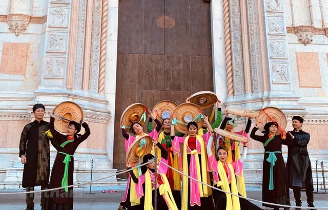 Ấn tượng Việt Nam tại lễ hội âm nhạc, nghệ thuật Dancin’BO - Ảnh 1.