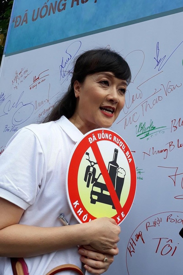 Dàn sao Việt ủng hộ phạt nặng những lái xe đã uống rượu bia khi tham gia giao thông - Ảnh 3.