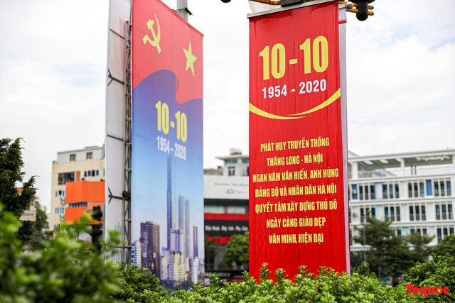 Đường phố Hà Nội rực rỡ cờ hoa chào mừng Đại hội đại biểu lần thứ XVII Đảng bộ thành phố - Ảnh 11.