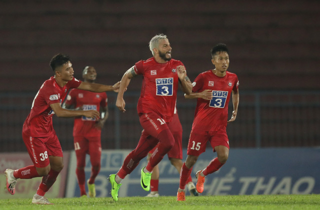 Để thua Hải Phòng 1-3, Sông Lam Nghệ An rơi vào vòng trụ hạng  - Ảnh 1.