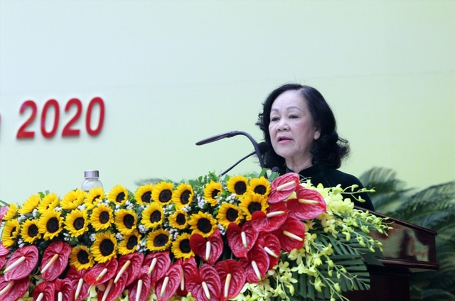 Bà Trương Thị Mai, Ủy viên Bộ Chính trị, Bí thư Trung ương Đảng, Trưởng Ban Dân vận Trung ương phát biểu chỉ đạo đại hội.