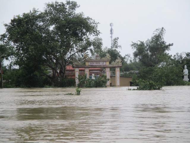 Quân khu 4 thành lập Sở chỉ huy tiền phương ứng phó mưa lũ - Ảnh 2.