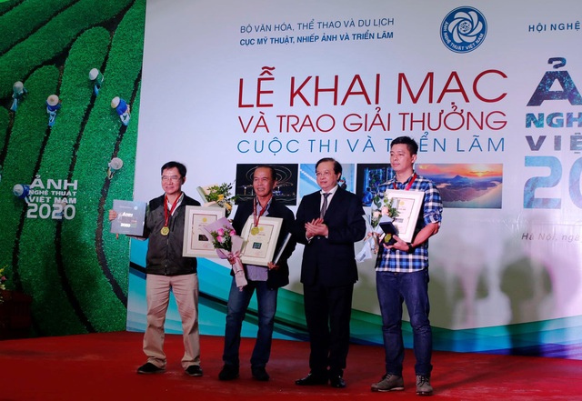 Ba tác giả đoạt Huy chương Vàng tại Cuộc thi và Triển lãm Ảnh nghệ thuật toàn quốc - Ảnh 2.