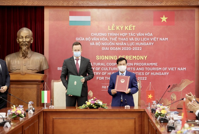 Việt Nam- Hungary ký kết hợp tác văn hóa, thể thao, du lịch giai đoạn 2020-2022 - Ảnh 2.