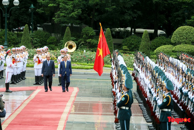 Thủ tướng Nguyễn Xuân Phúc chủ trì lễ đón trọng thể thủ tướng Nhật Bản Yoshihide Suga - Ảnh 5.