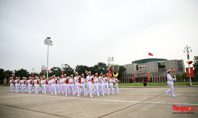 Lãnh đạo Đảng, Nhà nước vào Lăng viếng Chủ tịch Hồ Chí Minh - Ảnh 12.