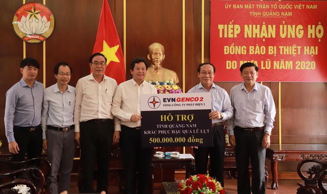 EVNGENCO 2 trao 1 tỷ đồng hỗ trợ tỉnh Quảng Nam và Quảng Trị khắc phục hậu quả mưa lũ - Ảnh 1.