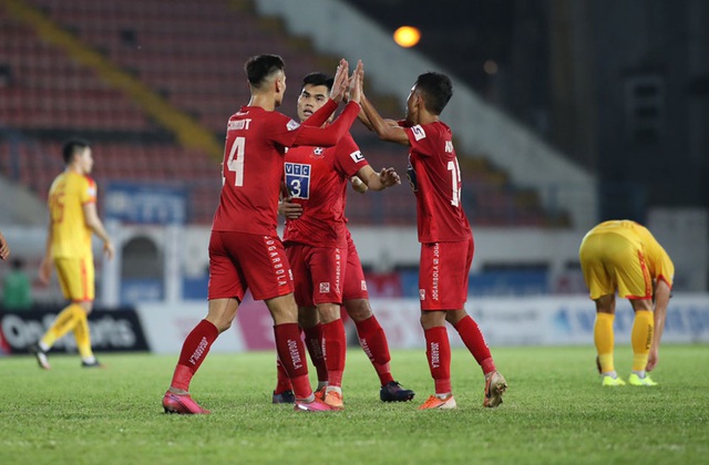 Vòng 4 giai đoạn 2 V-League 2020: Trận chung kết ngược trên sân Thiên Trường - Ảnh 1.