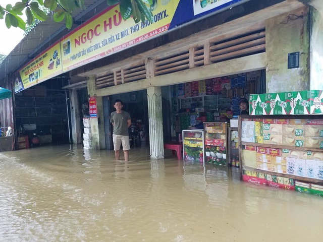 Thừa Thiên Huế: 5 người mất tích, bị thương, 1.100 nhà dân bị ngập lụt - Ảnh 2.