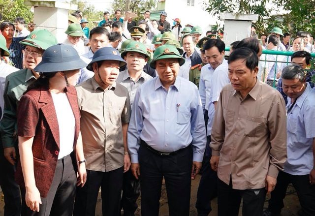 Thủ tướng yêu cầu miễn toàn bộ viện phí cho nạn nhân vụ sạt lở đất ở xã Trà Leng - Ảnh 1.