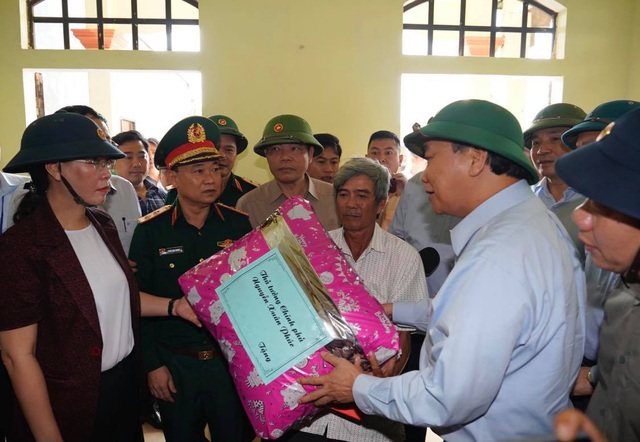 Thủ tướng yêu cầu miễn toàn bộ viện phí cho nạn nhân vụ sạt lở đất ở xã Trà Leng - Ảnh 2.