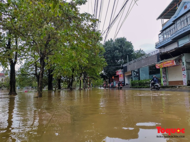 Nhiều địa phương tại Thừa Thiên Huế tái ngập lụt, có nơi đã ngập hơn 1 tháng - Ảnh 4.