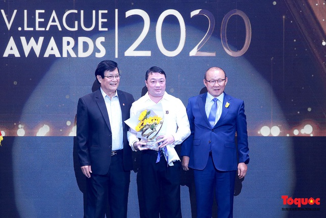 Ấn tượng V.League Awards 2020: Tôn vinh câu lạc bộ, các cá nhân… có thành tích xuất sắc nhất mùa giải - Ảnh 6.