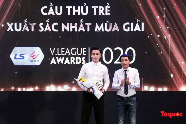 Ấn tượng V.League Awards 2020: Tôn vinh câu lạc bộ, các cá nhân… có thành tích xuất sắc nhất mùa giải - Ảnh 9.