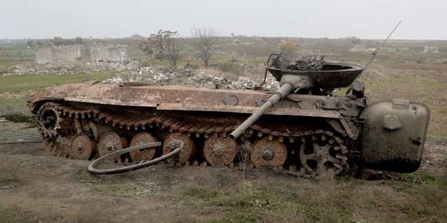 Chiến sự khốc liệt tại Nagorno-Karabakh đánh dấu &quot;ngày tàn&quot; của sức mạnh tăng thiết giáp? - Ảnh 1.