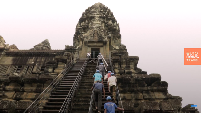 Những "người nhện" mạo hiểm tính mạng vì Angkor Wat - Ảnh 1. Những "người nhện" mạo hiểm tính mạng vì Angkor Wat - Ảnh 1.