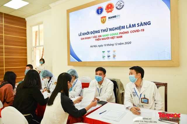 Chùm ảnh:Nhiều  tình nguyện sẵng sàng đăng ký tiêm thử nghiệm vaccine COVID-19 &quot;Made in Việt Nam&quot; - Ảnh 6.