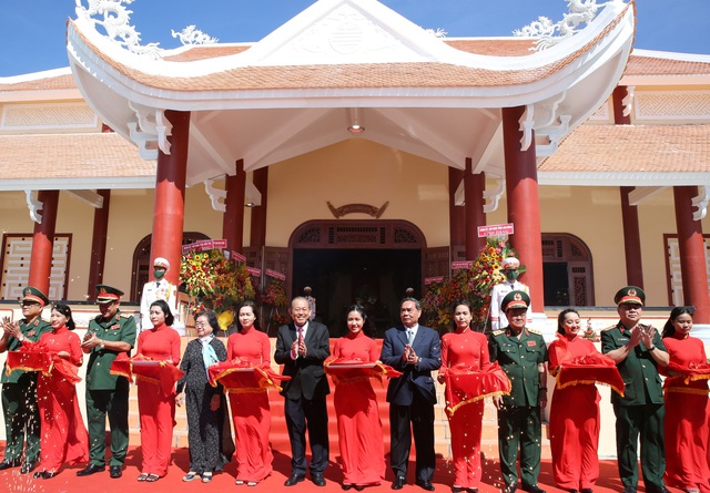 Phó Thủ tướng Thường trực dự lễ khánh thành Di tích lịch sử quốc gia khu vực Đồn Long Khốt - Ảnh 2.