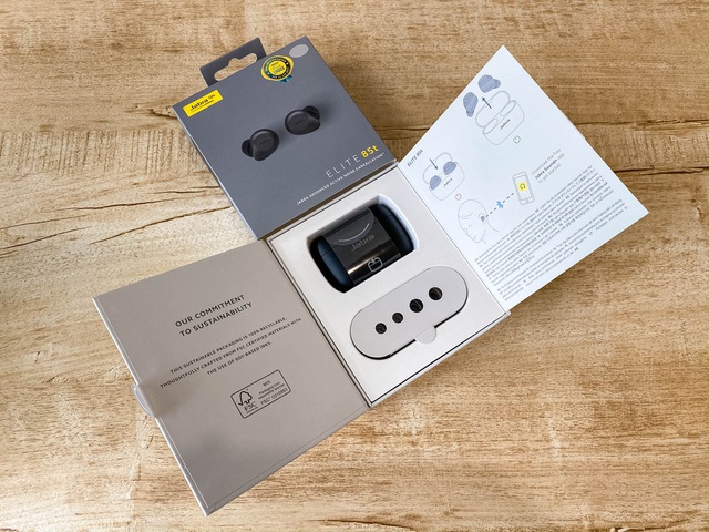 Jabra 85t có phải một nước đi vội vã? - Ảnh 3. Jabra 85t có phải một nước đi vội vã? - Ảnh 3.