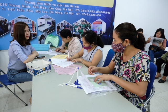 Trung tâm dịch vụ việc làm Hà Nội: Sẽ sử dụng mạng xã hội để tương tác thị trường lao động - Ảnh 1. Trung tâm dịch vụ việc làm Hà Nội: Sẽ sử dụng mạng xã hội để tương tác thị trường lao động - Ảnh 1.