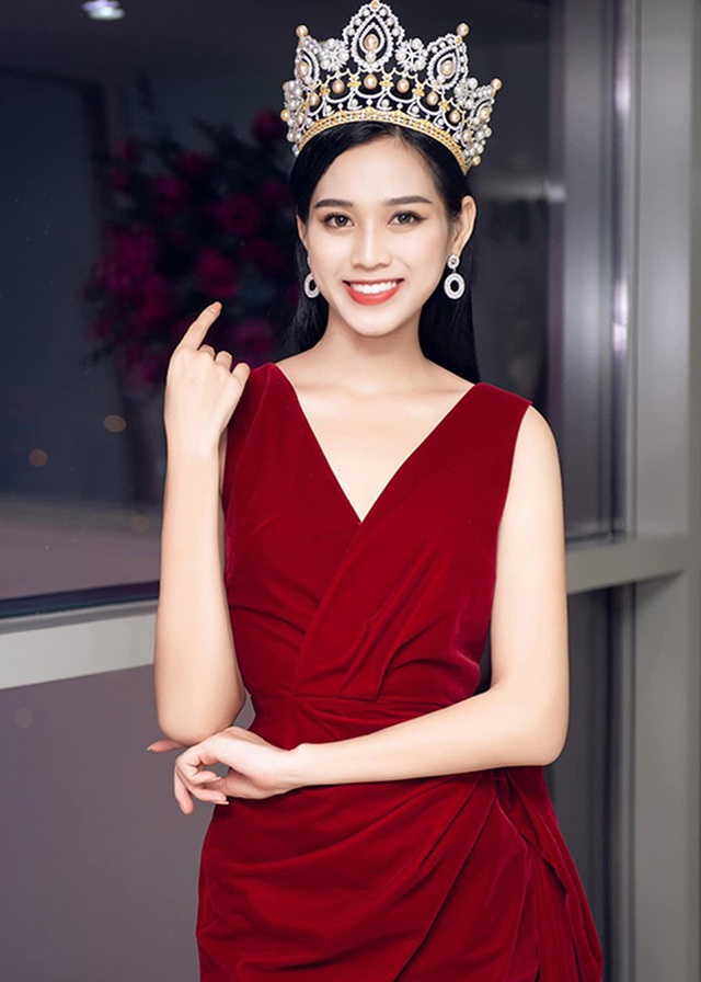 Hoa hậu Đỗ Thị Hà: “Những lời khen chê giúp tôi có động lực để cố gắng mỗi ngày” - Ảnh 1.