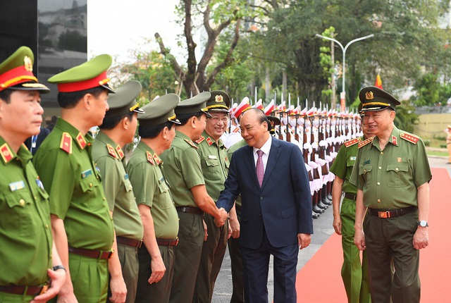 Thủ tướng Nguyễn Xuân Phúc tham dự Hội nghị Công an toàn quốc lần thứ 76 - Ảnh 2.