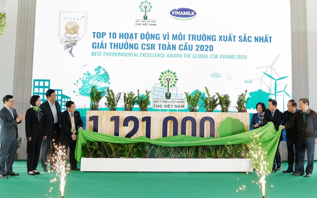 Vinamilk hoàn thành mục tiêu trồng hơn 1,1 triệu cây xanh cho Việt Nam  - Ảnh 1.