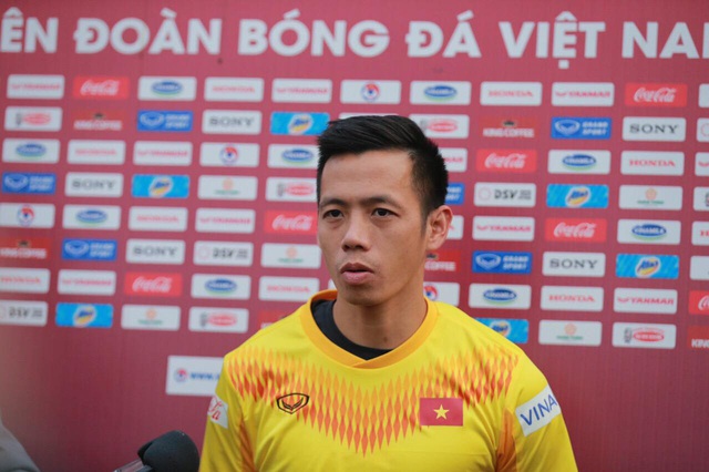 Văn Quyết không để tâm tới tấm băng đội trưởng đội tuyển Việt Nam - Ảnh 1.
