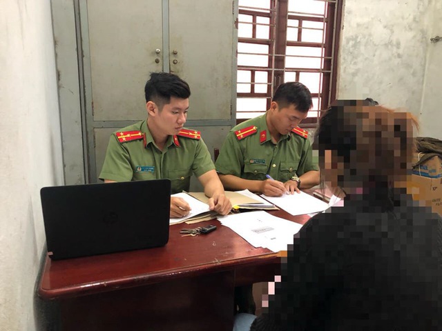 Đăng thông tin lên Facebook sai sự thật về dịch bệnh virus Corona, hai người ở Đà Nẵng bị xử phạt - Ảnh 2.